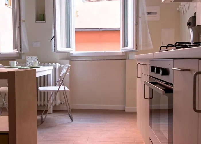 Ur-nest Corte Galluzzi 아파트 *